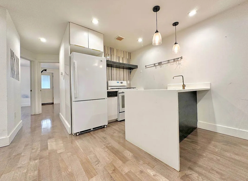 143 Patchen Avenue - Photo 10