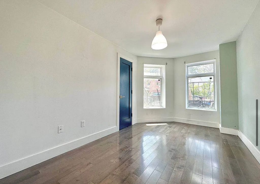 143 Patchen Avenue - Photo 4