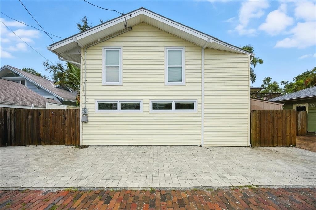 221 13th Avenue Ne - Photo 46