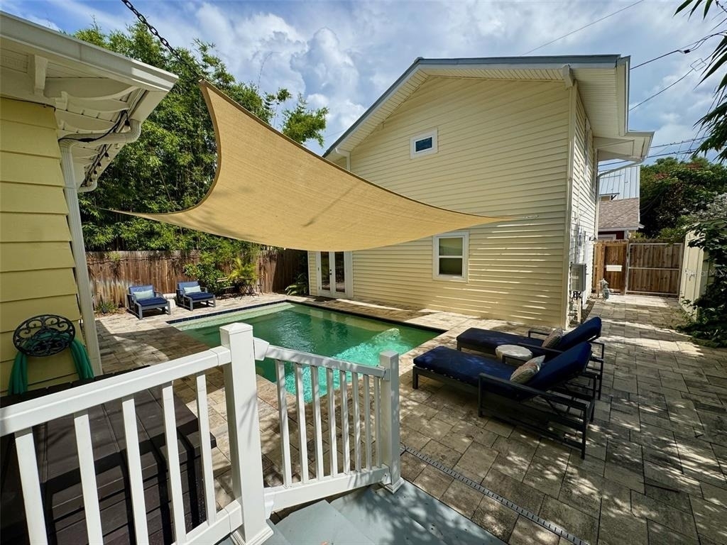 221 13th Avenue Ne - Photo 1
