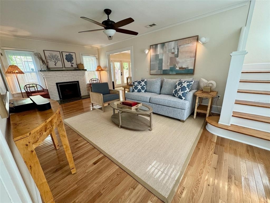 221 13th Avenue Ne - Photo 9