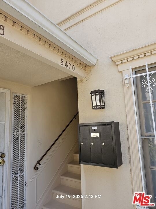 5472 Edgewood Place - Photo 10