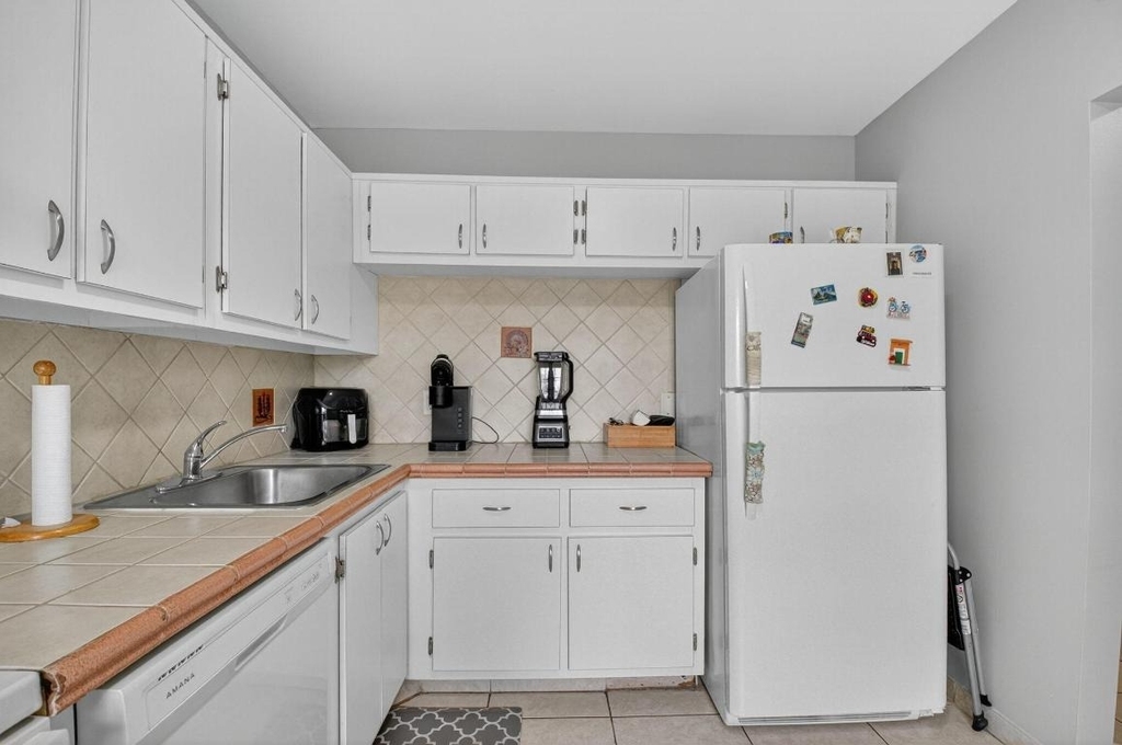 21214 Lago Circle - Photo 8