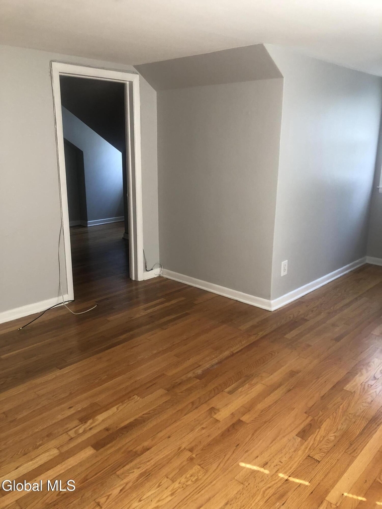 718 Western Avenue - Photo 5