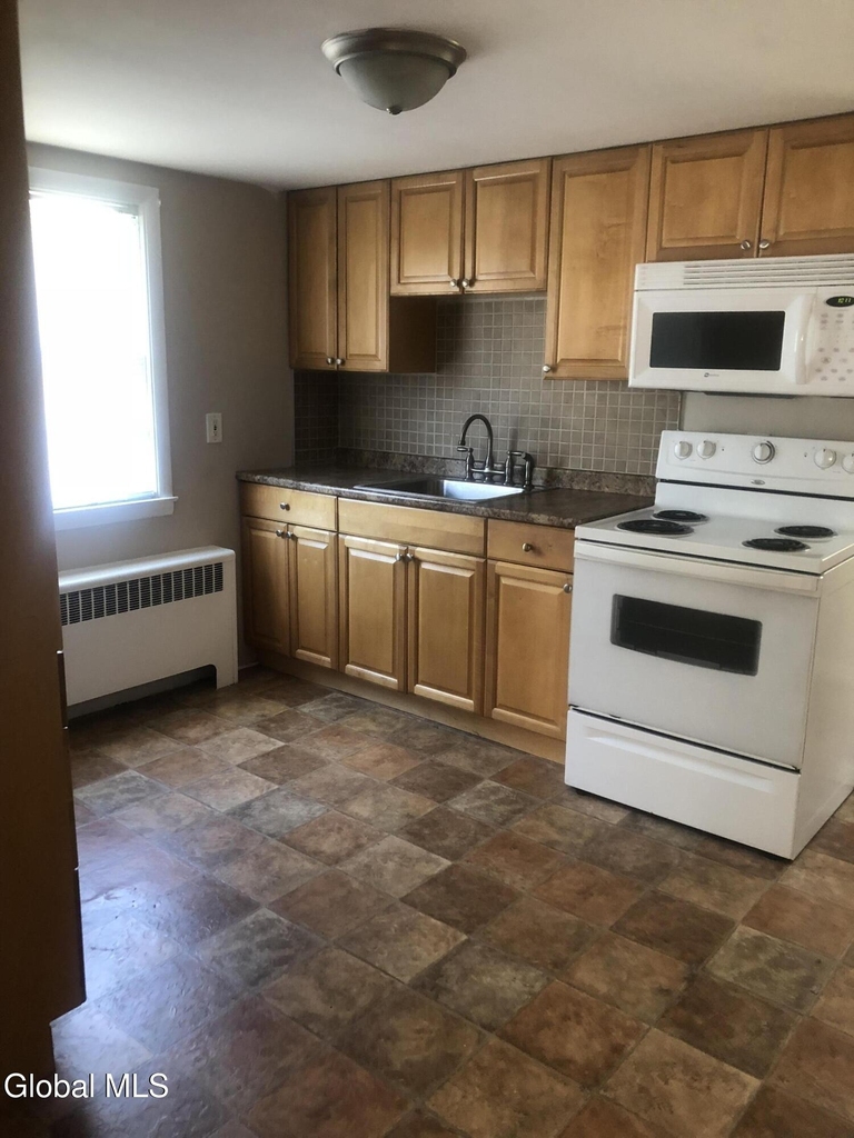 718 Western Avenue - Photo 3