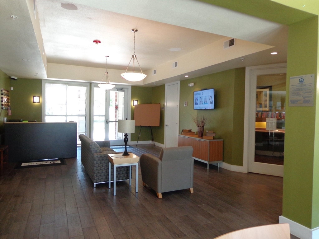 703 N San Marcos St - Photo 10