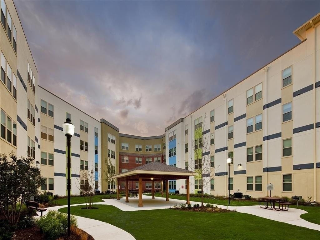 703 N San Marcos St - Photo 1