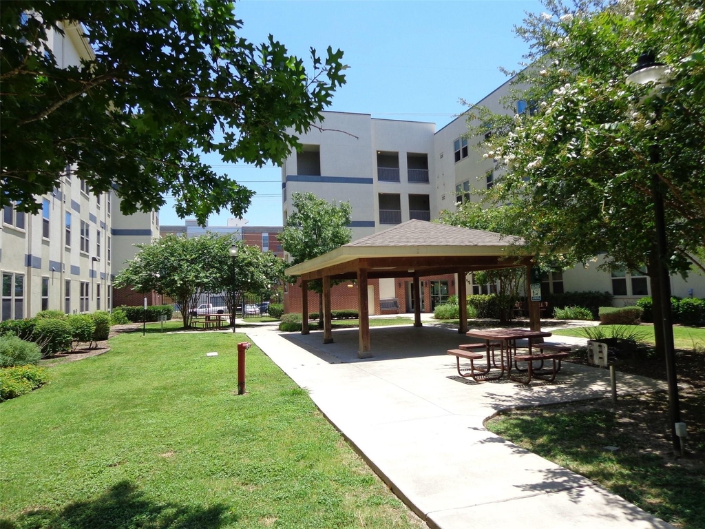 703 N San Marcos St - Photo 9