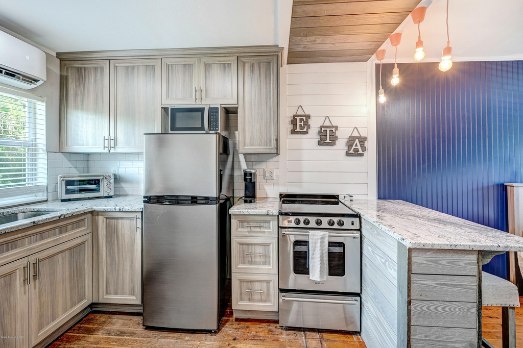 1704 Oak Street - Photo 7