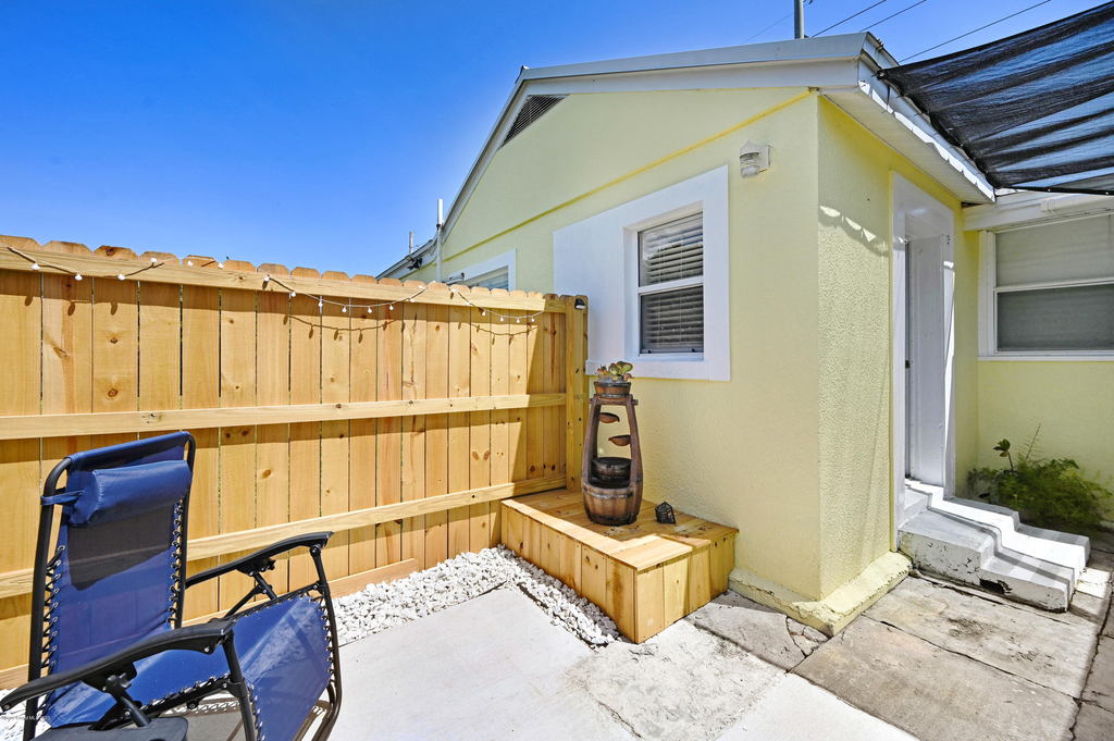 1704 Oak Street - Photo 12