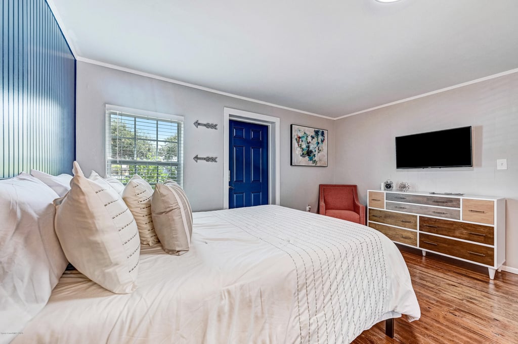 1704 Oak Street - Photo 3