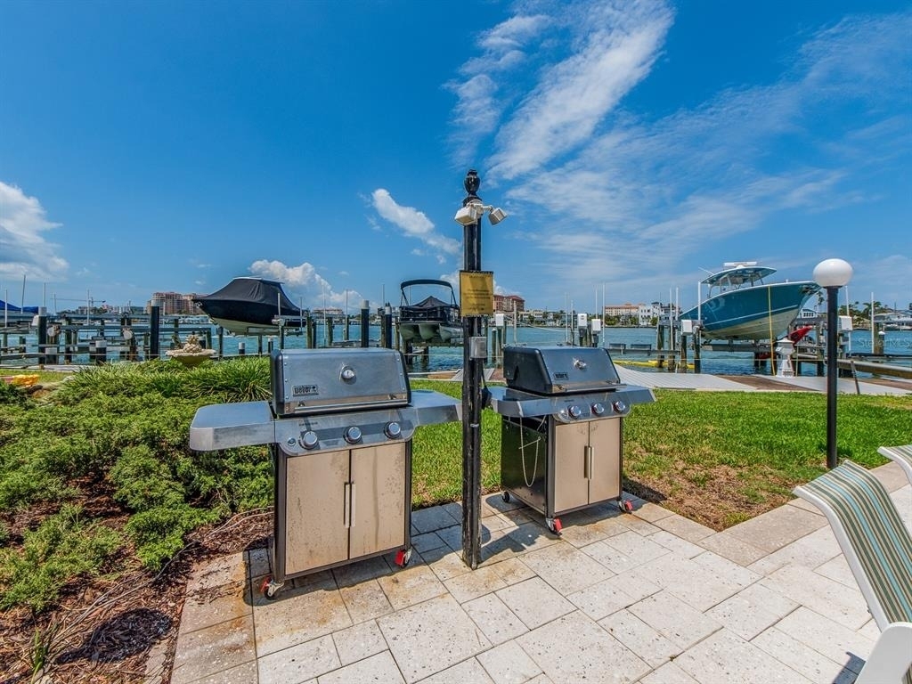 690 Island Way - Photo 24