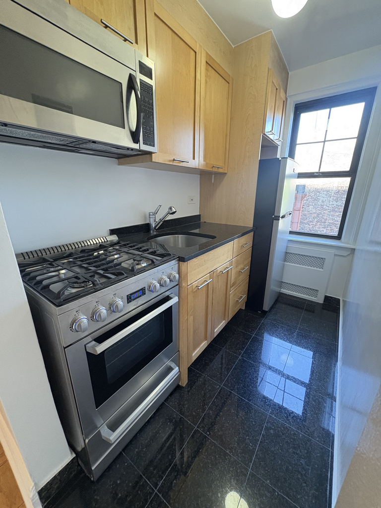 Christopher Street - Photo 4