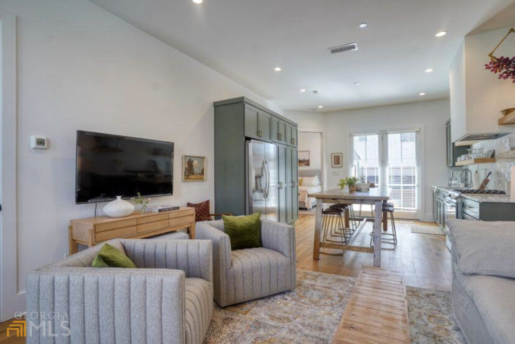 160 Glasgow Lane - Photo 8