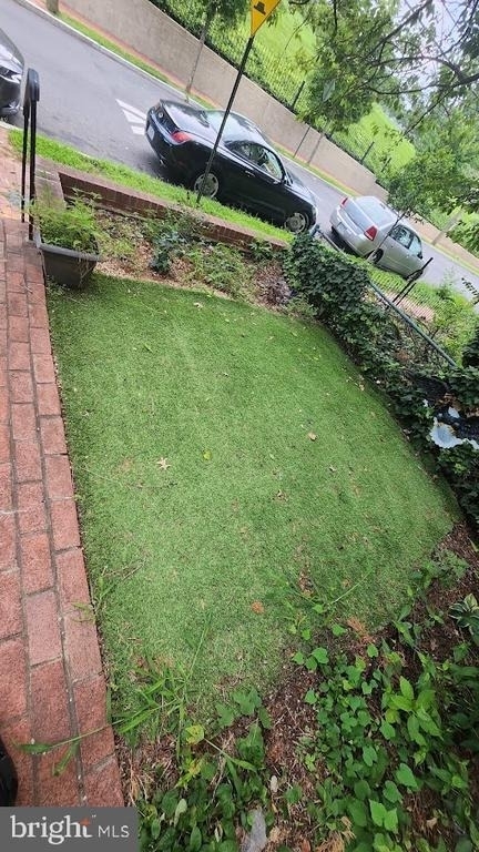1422 W Street Se - Photo 3