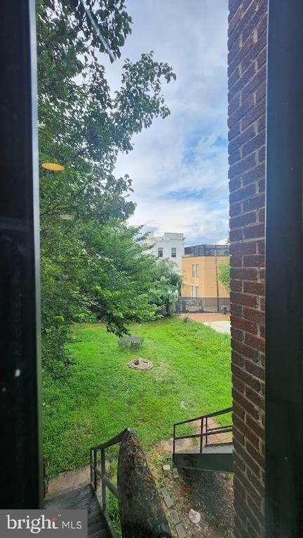 1422 W Street Se - Photo 4