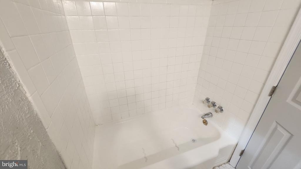 1422 W Street Se - Photo 8