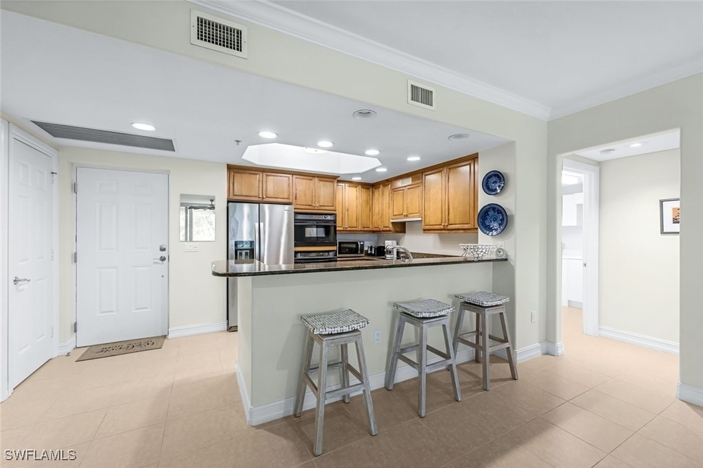 2728 Tiburon Boulevard E - Photo 4