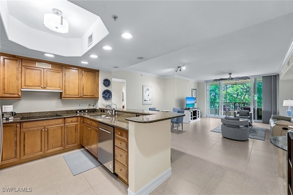 2728 Tiburon Boulevard E - Photo 5
