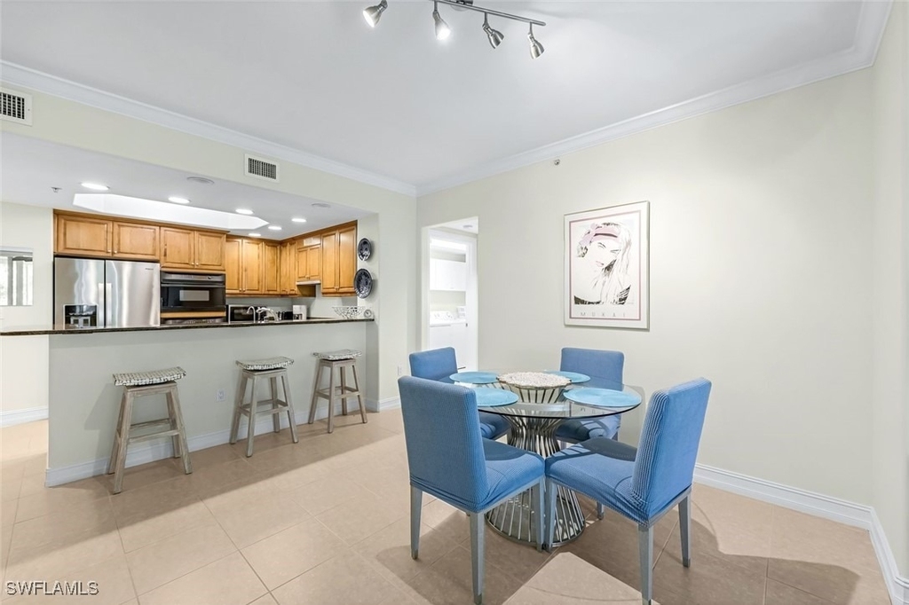 2728 Tiburon Boulevard E - Photo 8