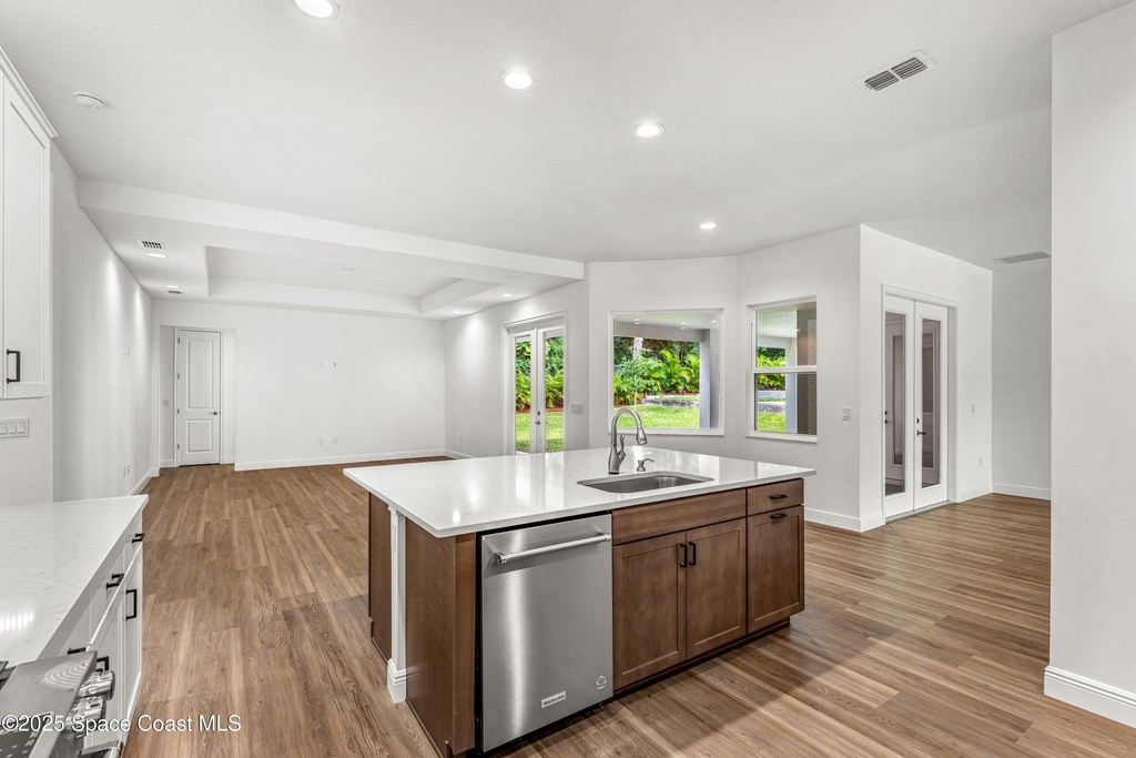 35 Loch Ness Drive - Photo 13