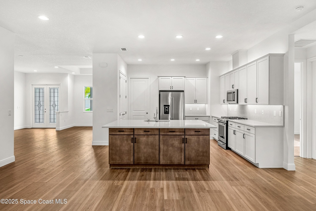 35 Loch Ness Drive - Photo 7