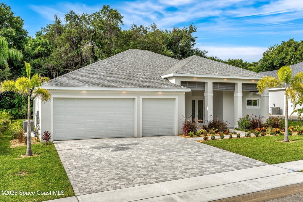 35 Loch Ness Drive - Photo 2