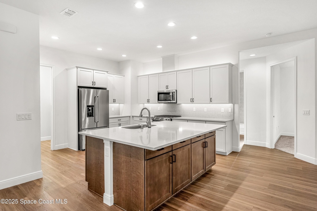 35 Loch Ness Drive - Photo 10