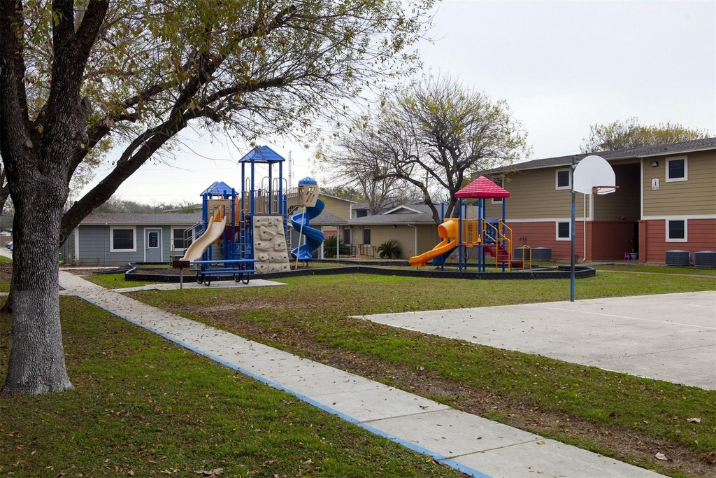 5635 W W Cesar E Chavez Blvd - Photo 4