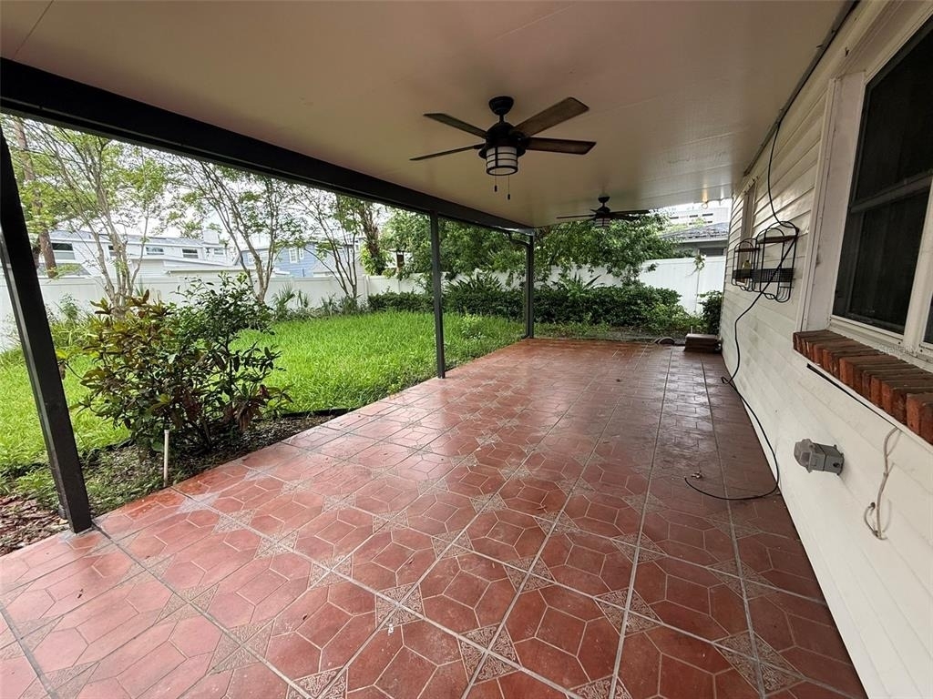 215 S West Shore Boulevard - Photo 2