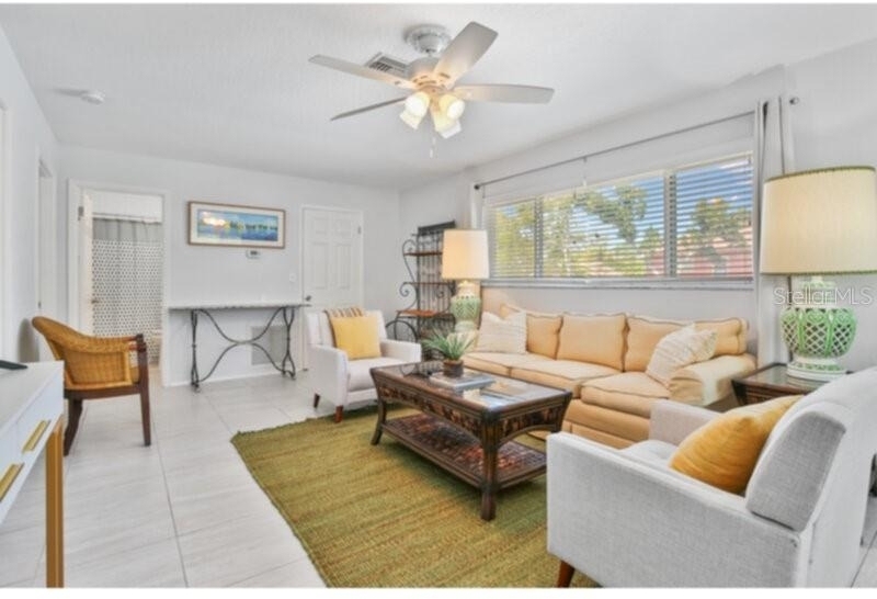 422 Julia Place - Photo 2