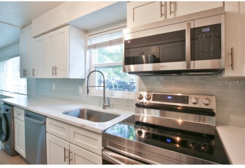 422 Julia Place - Photo 6