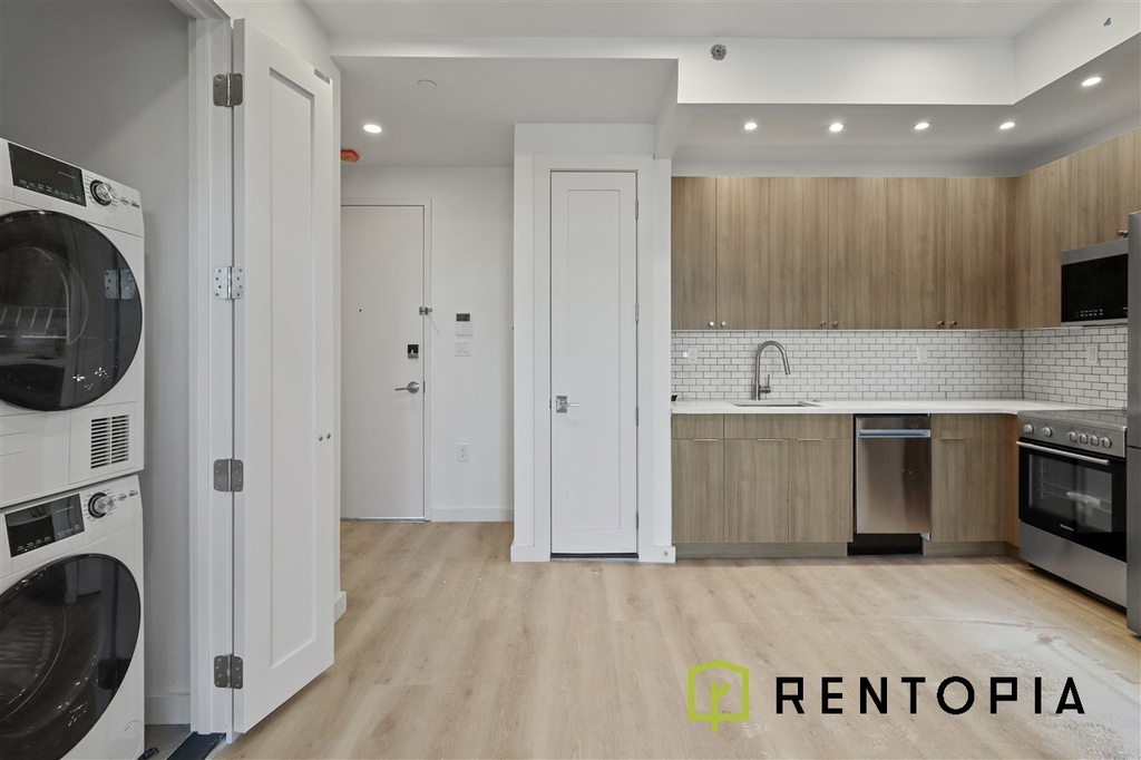 251 Front Street - Photo 1