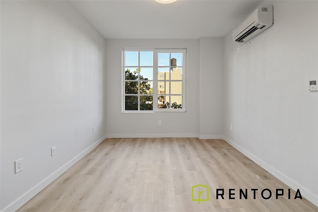251 Front Street - Photo 2