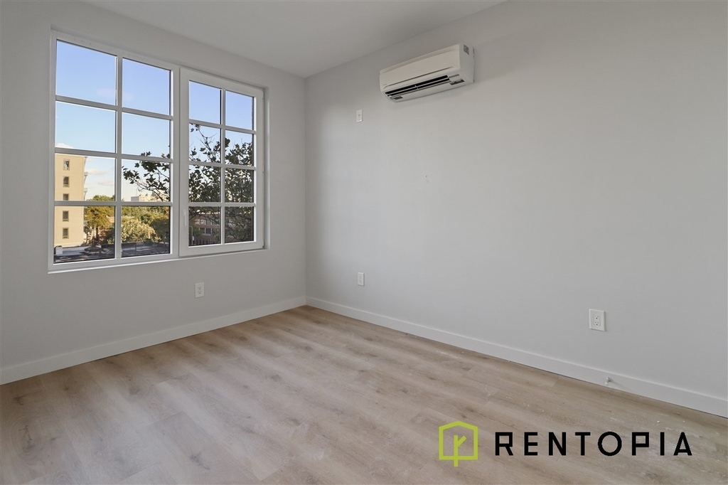 251 Front Street - Photo 3