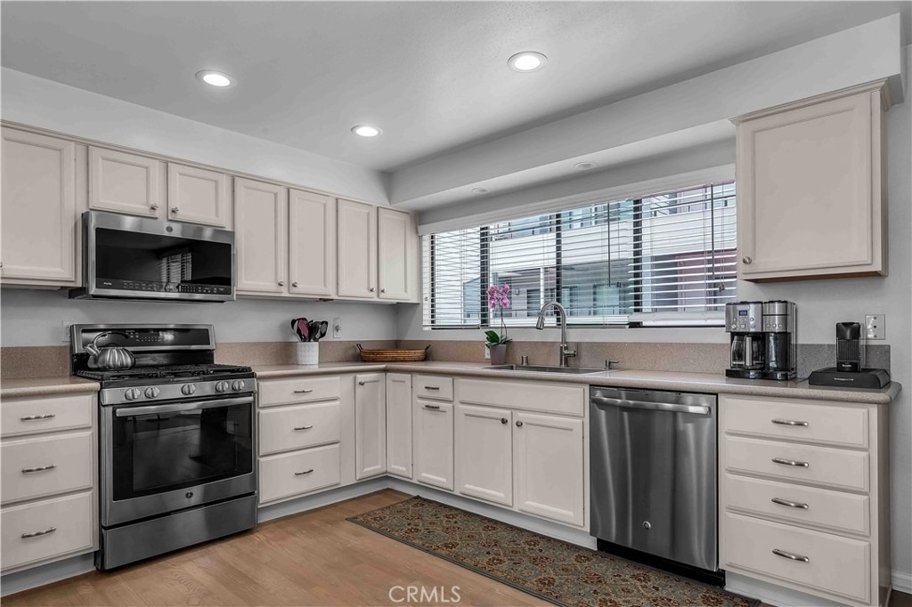 420 Palos Verdes Boulevard - Photo 10