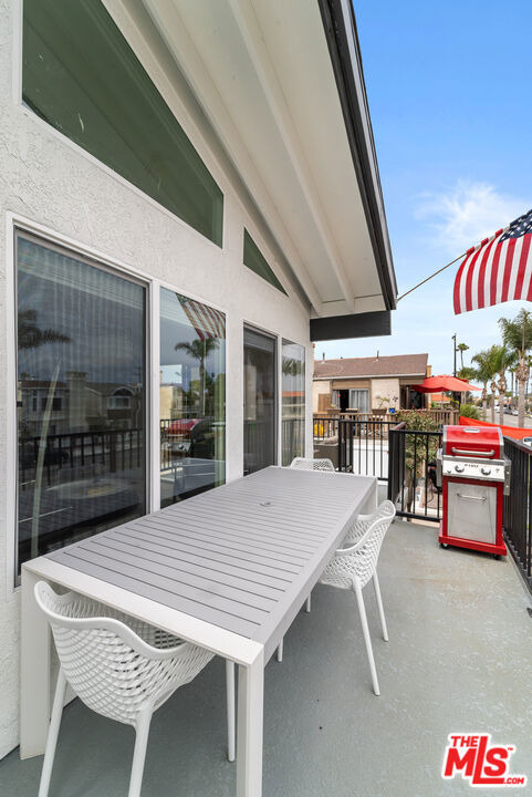 213 17th Street - Photo 2