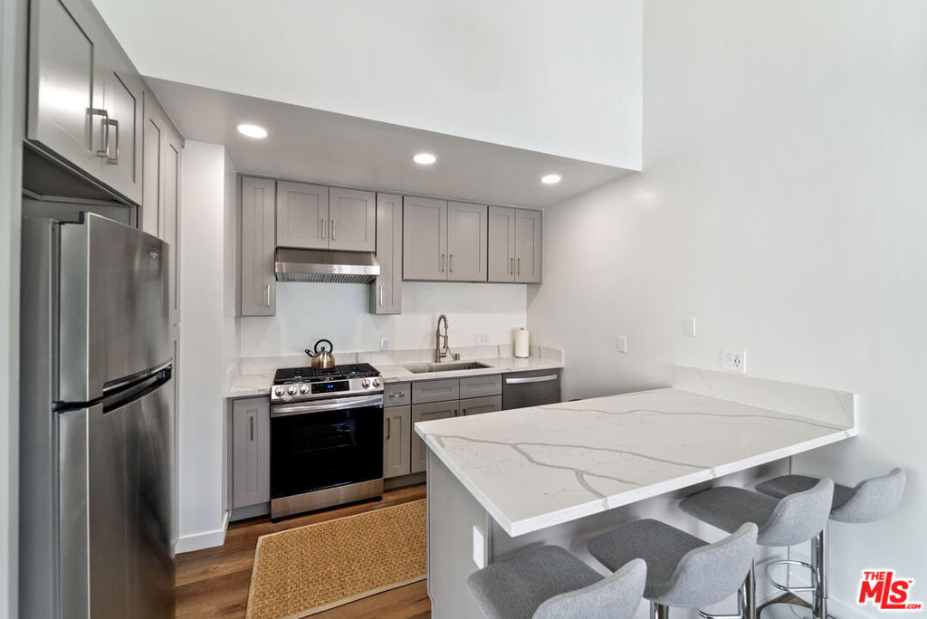 213 17th Street - Photo 24