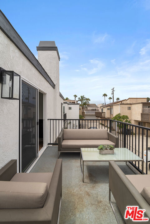 213 17th Street - Photo 1