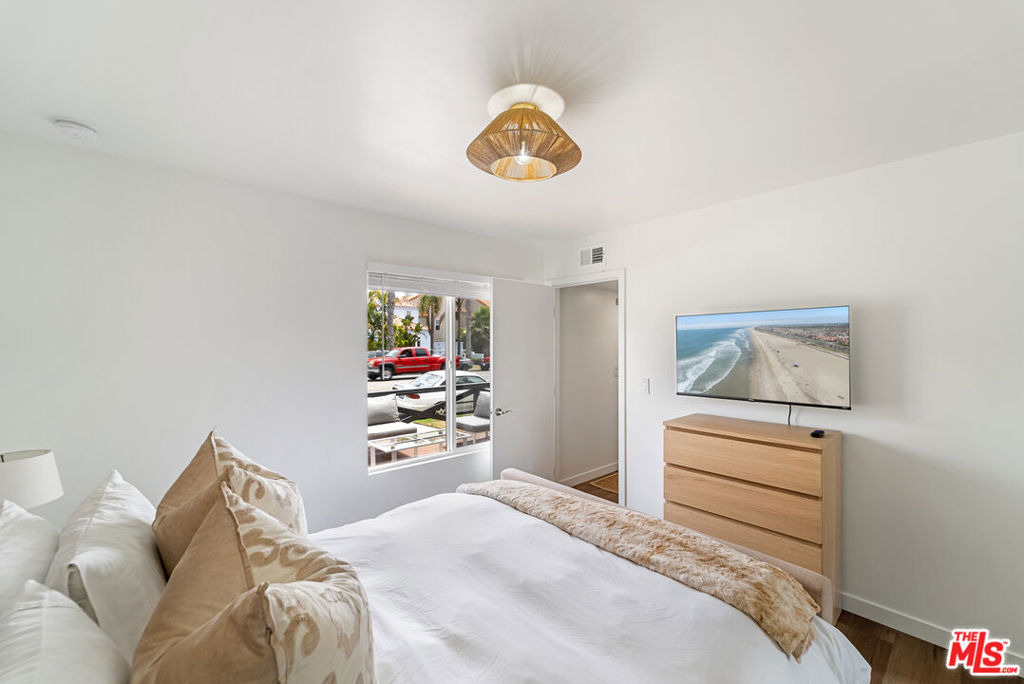 213 17th Street - Photo 13