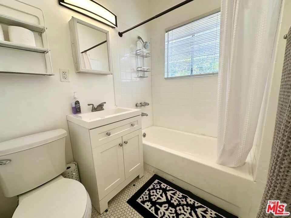 1210 1/2 S Stanley Avenue - Photo 26