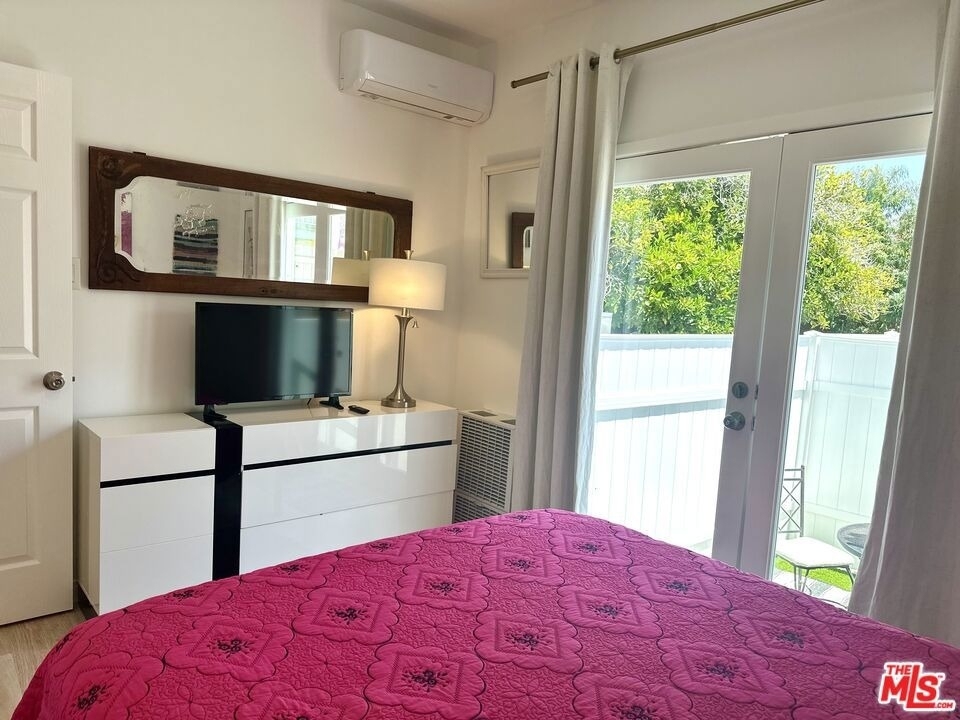 1210 1/2 S Stanley Avenue - Photo 13
