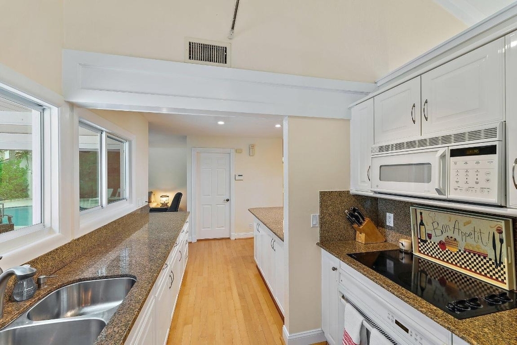 107 Mako Lane - Photo 12