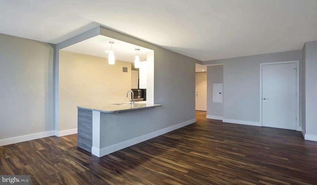 2200 Benjamin Franklin Parkway - Photo 38