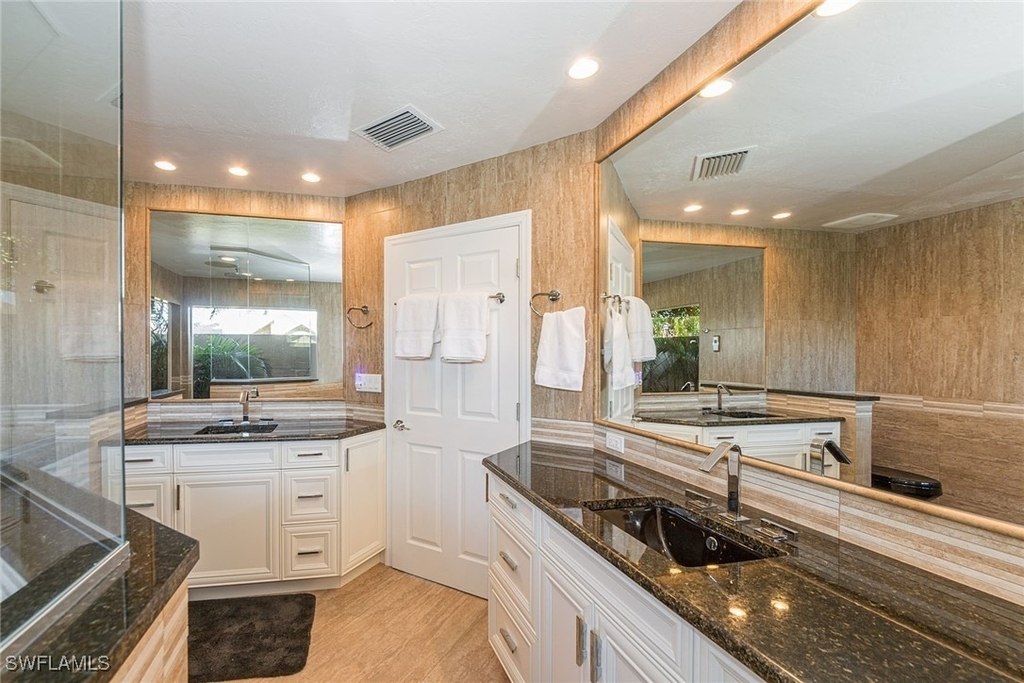 219 Copperfield Court - Photo 10