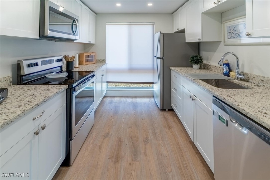 96 Glades Boulevard - Photo 8