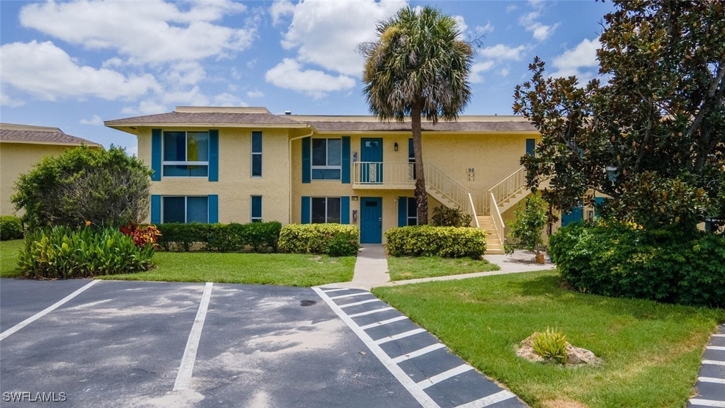 96 Glades Boulevard - Photo 2