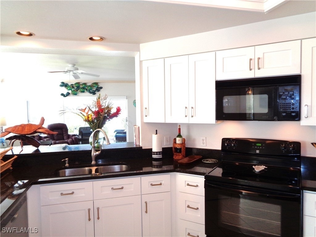 6260 Bellerive Avenue - Photo 18