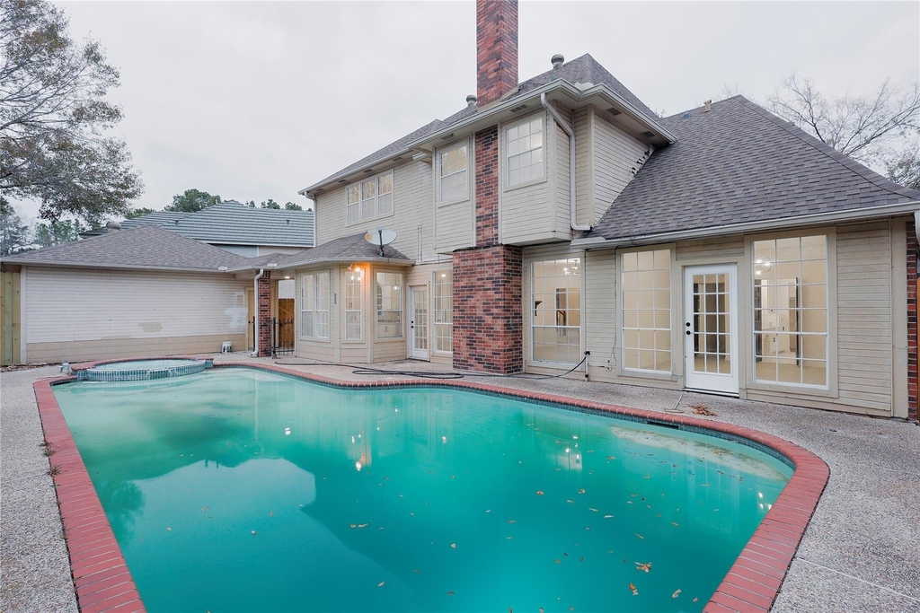 17527 Sandy Cliffs Drive - Photo 2
