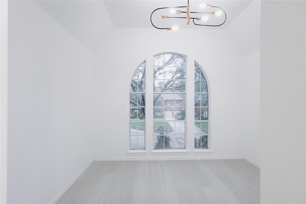 17527 Sandy Cliffs Drive - Photo 32